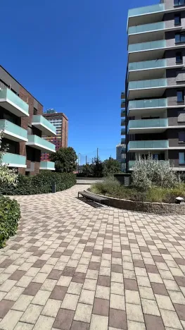Pronájem bytu 2+kk, Praha - Karlín, Nekvasilova, 67 m2