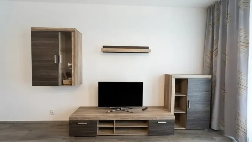 Pronájem bytu 2+kk, Praha - Karlín, Nekvasilova, 67 m2