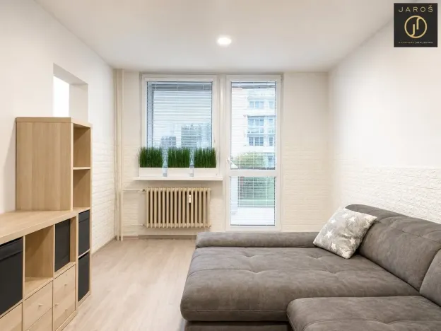 Pronájem bytu 2+1, Praha - Vršovice, Tádžická, 60 m2