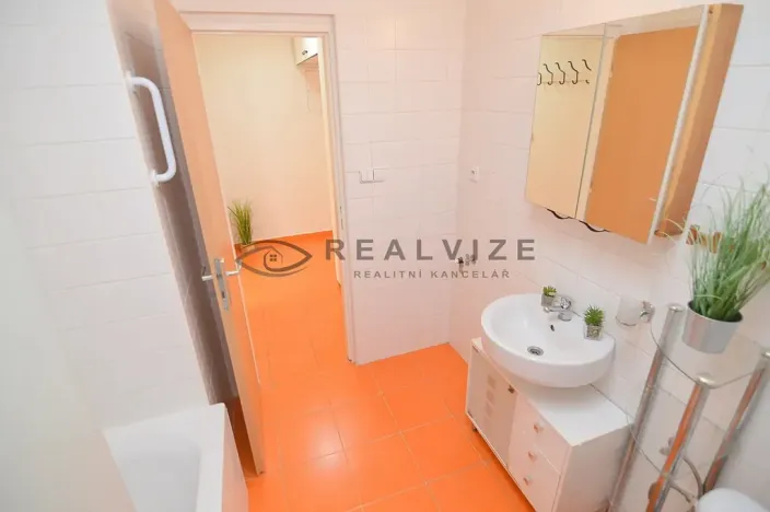 Pronájem bytu 2+kk, České Budějovice, Ledenická, 36 m2