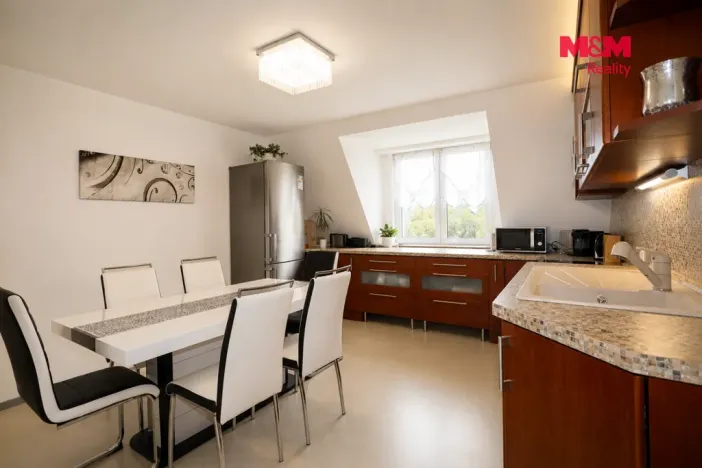 Prodej bytu 3+1, Dalovice - Všeborovice, Dolní, 74 m2