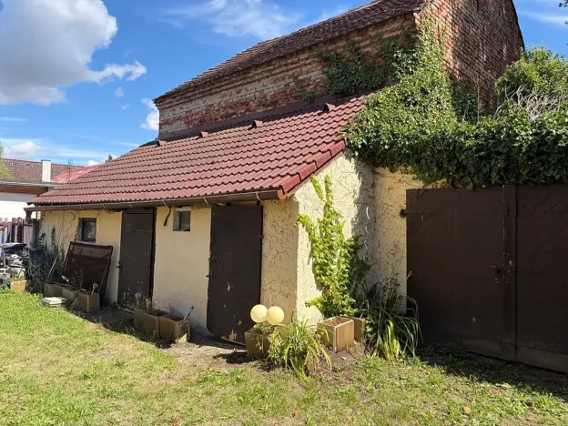 Prodej rodinného domu, Chrást, tř. Čs. odboje, 193 m2