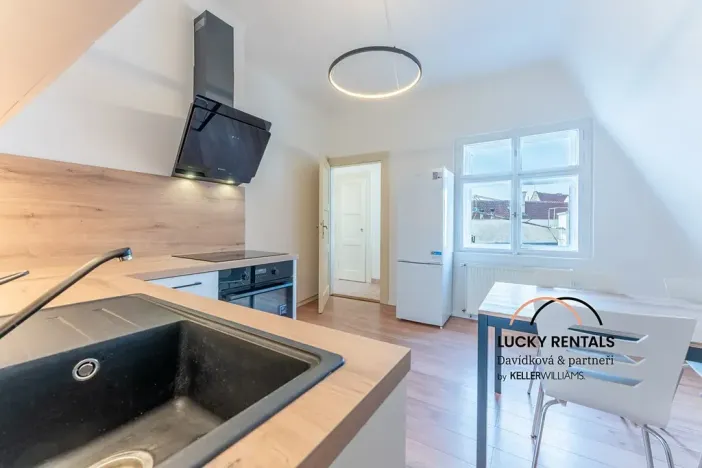 Pronájem bytu 2+1, Praha - Staré Město, Havelská, 65 m2