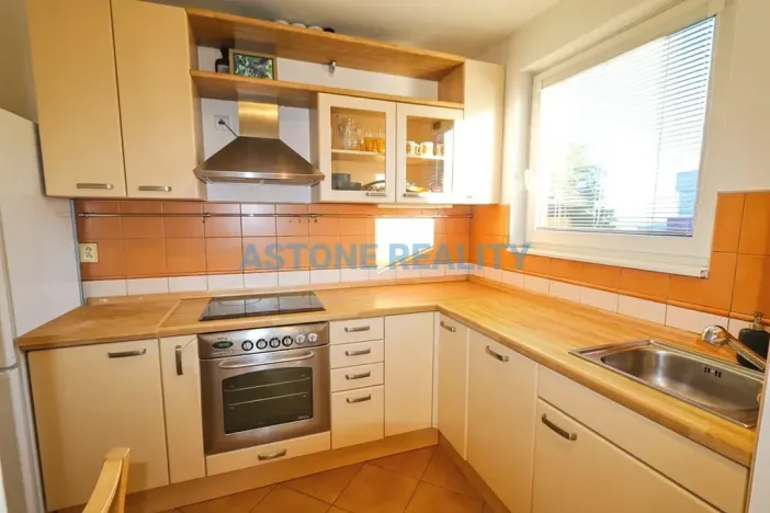 Pronájem bytu 2+kk, Praha - Prosek, Litoměřická, 50 m2