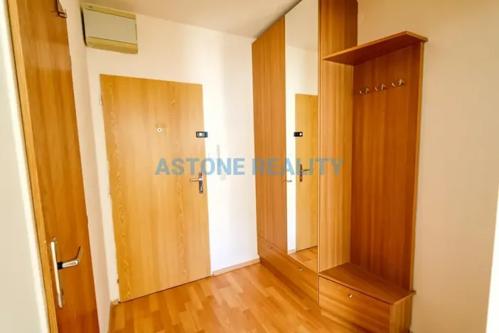 Pronájem bytu 2+kk, Praha - Prosek, Litoměřická, 50 m2
