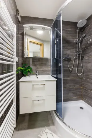 Pronájem bytu 1+kk, Zlín, Vejvanovská, 18 m2