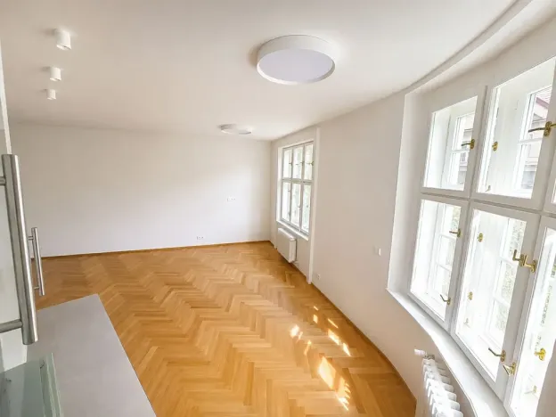 Pronájem bytu 3+kk, Praha - Bubeneč, Na hutích, 83 m2