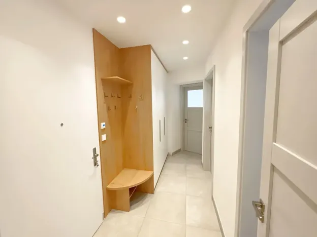 Pronájem bytu 3+kk, Praha - Bubeneč, Na hutích, 83 m2