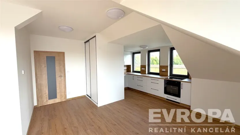 Pronájem bytu 2+kk, Dolní Branná, 52 m2