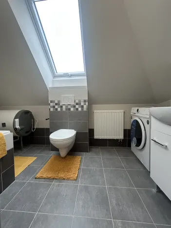 Pronájem bytu 1+kk, Praha - Strašnice, Královická, 32 m2