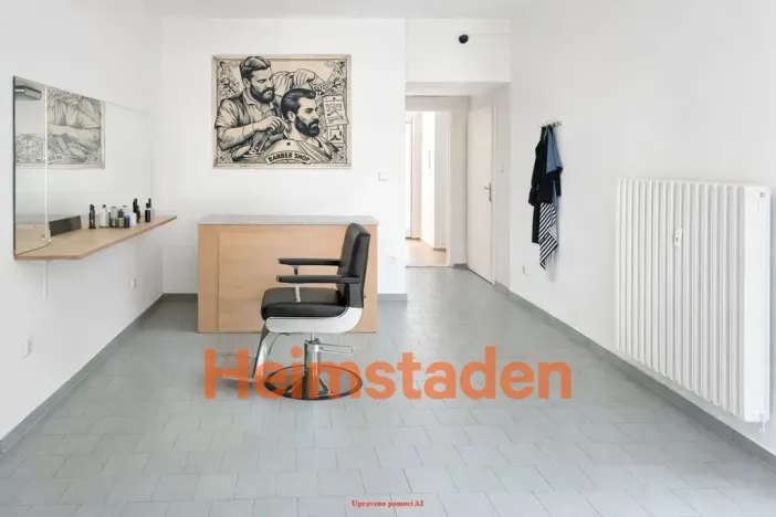 Pronájem obchodního prostoru, Karviná - Nové Město, nám. Budovatelů, 77 m2