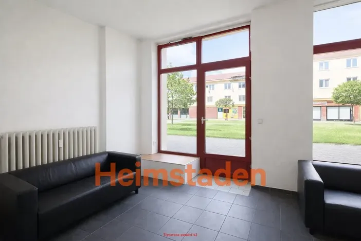 Pronájem kanceláře, Karviná - Nové Město, nám. Budovatelů, 77 m2
