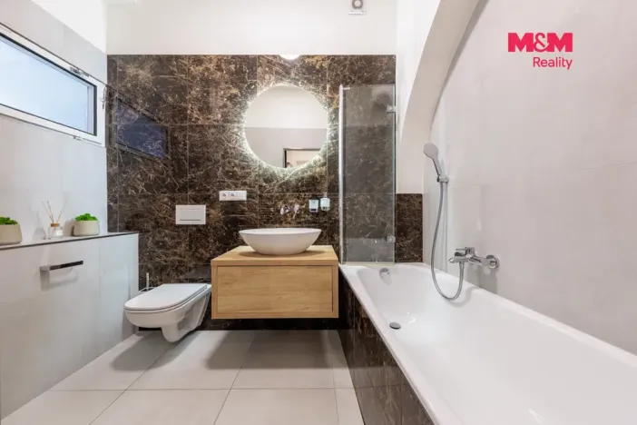 Prodej bytu 2+1, Karlovy Vary, Tržiště, 51 m2