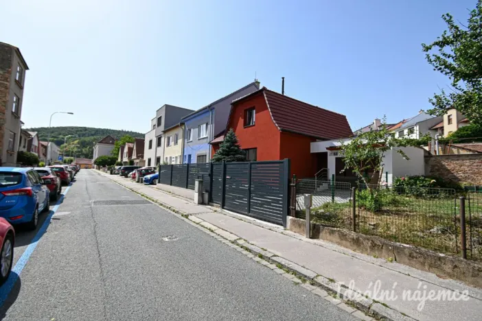 Pronájem bytu 3+1, Brno, Stromovka, 180 m2