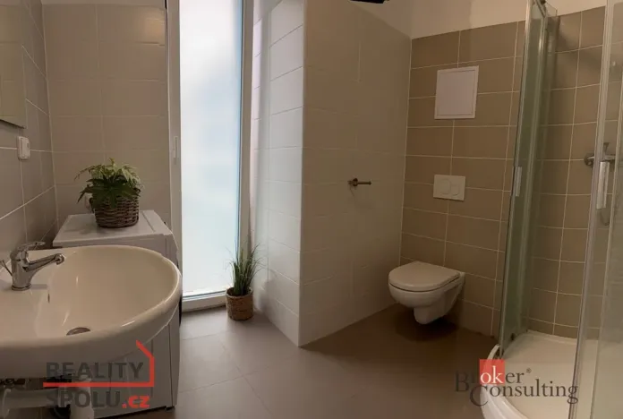 Pronájem bytu 1+kk, Plzeň - Újezd, Diamantová, 30 m2
