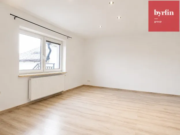 Pronájem bytu 1+1, Kravaře, Opavská, 41 m2