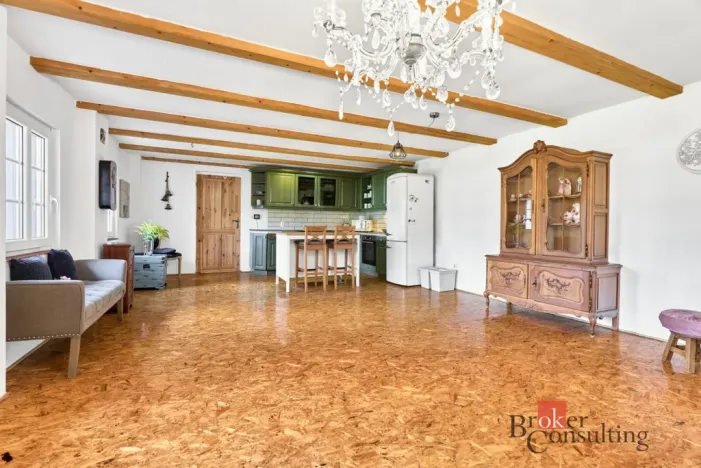 Prodej rodinného domu, Libá, 228 m2