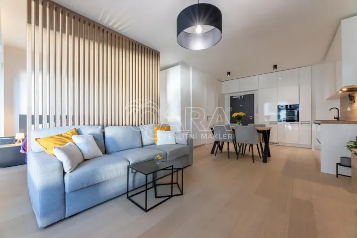 Pronájem bytu 1+kk, Praha - Holešovice, V háji, 44 m2