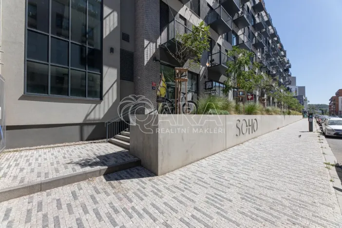 Pronájem bytu 1+kk, Praha - Holešovice, V háji, 44 m2
