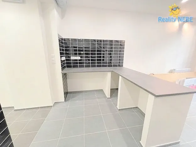 Pronájem obchodního prostoru, Praha - Nové Město, Dlážděná, 90 m2