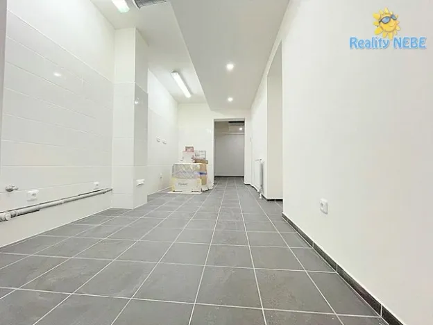Pronájem obchodního prostoru, Praha - Nové Město, Dlážděná, 90 m2