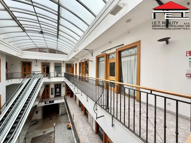 Pronájem obchodního prostoru, Brno, Orlí, 33 m2