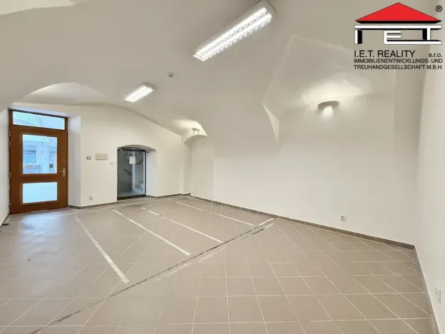 Pronájem obchodního prostoru, Brno, Orlí, 30 m2