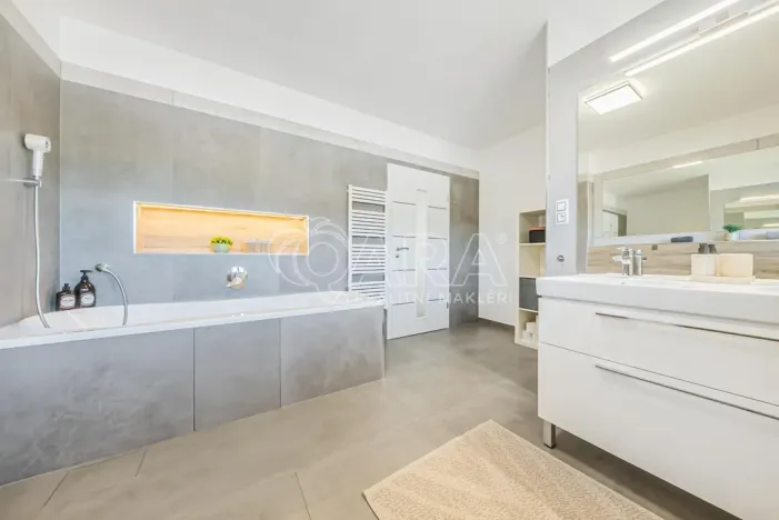 Prodej rodinného domu, Praha - Běchovice, Václava Kovaříka, 328 m2
