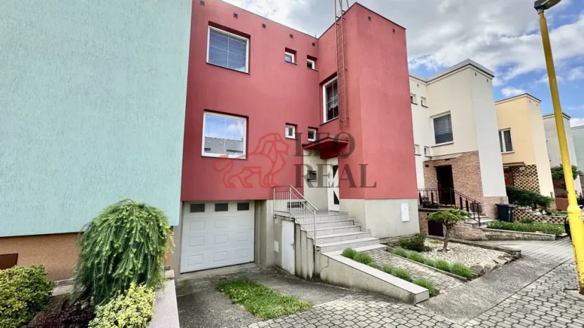 Prodej rodinného domu, Uherské Hradiště - Jarošov, Dolní, 180 m2