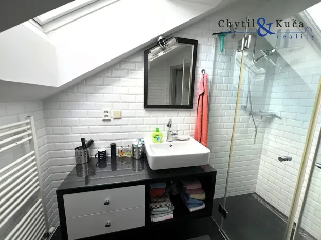 Prodej atypického bytu, Beňov, 235 m2