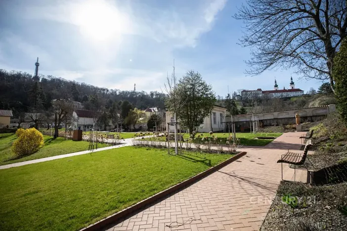 Prodej bytu 2+kk, Praha - Malá Strana, Vlašská, 54 m2