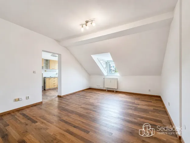 Pronájem bytu 2+1, Sokolov, nábřeží Petra Bezruče, 64 m2