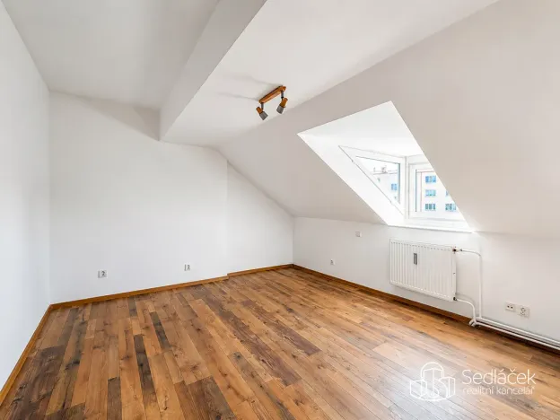 Pronájem bytu 2+1, Sokolov, nábřeží Petra Bezruče, 64 m2