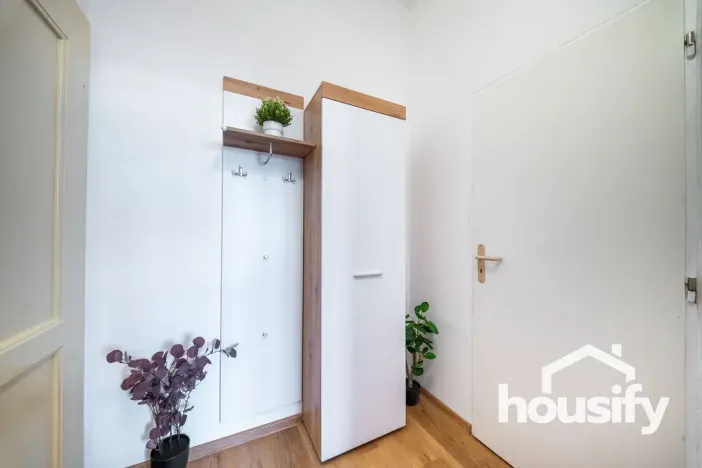 Pronájem bytu 1+kk, Znojmo, Vídeňská třída, 18 m2