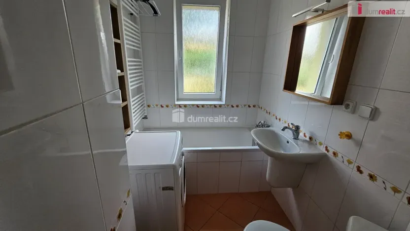 Pronájem bytu 2+kk, Praha - Libeň, Na stráži, 37 m2