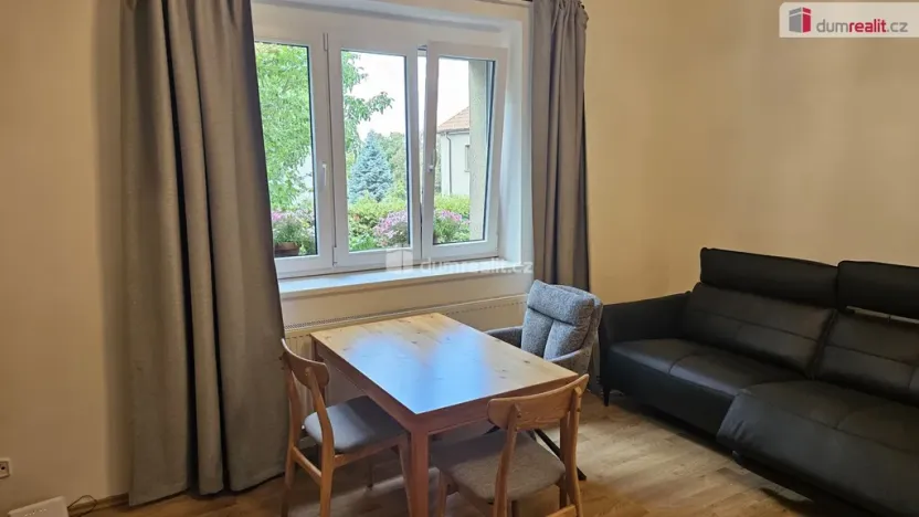 Pronájem bytu 2+kk, Praha - Libeň, Na stráži, 37 m2