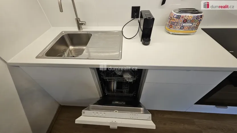 Pronájem bytu 2+kk, Praha - Libeň, Na stráži, 37 m2