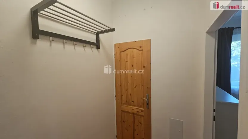 Pronájem bytu 2+kk, Praha - Libeň, Na stráži, 37 m2
