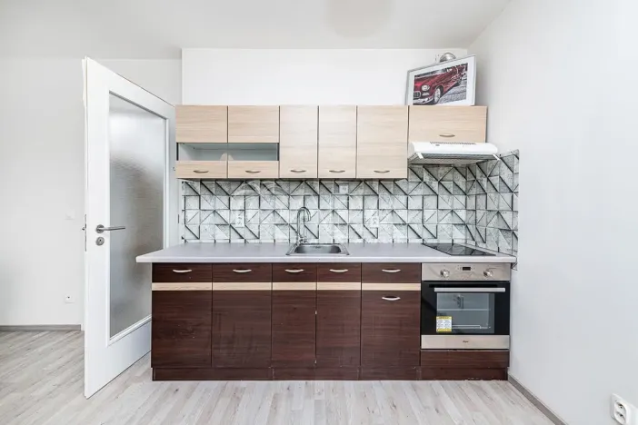 Prodej bytu 1+kk, Praha - Vysočany, Strnadových, 32 m2