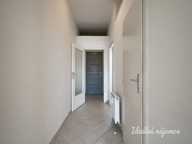 Pronájem bytu 1+1, Praha - Žižkov, Husitská, 35 m2