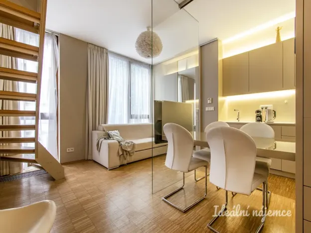 Pronájem bytu 2+kk, Praha - Nové Město, Charvátova, 54 m2