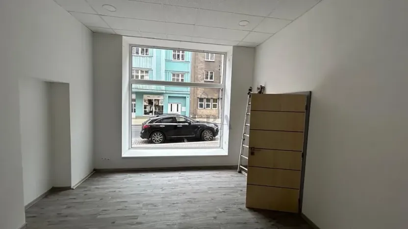 Pronájem obchodního prostoru, Karlovy Vary, Sokolovská, 105 m2