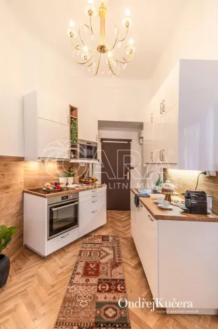 Prodej bytu 2+1, Praha - Smíchov, Janáčkovo nábřeží, 65 m2