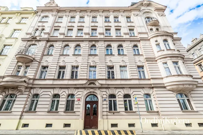 Prodej bytu 2+1, Praha - Smíchov, Janáčkovo nábřeží, 65 m2