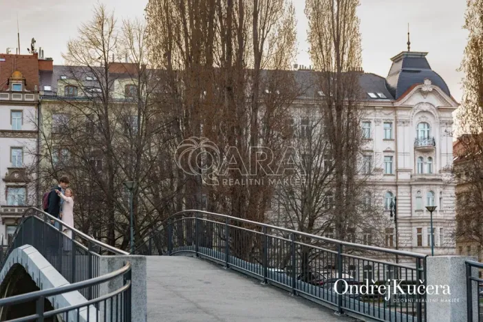 Prodej bytu 2+1, Praha - Smíchov, Janáčkovo nábřeží, 65 m2
