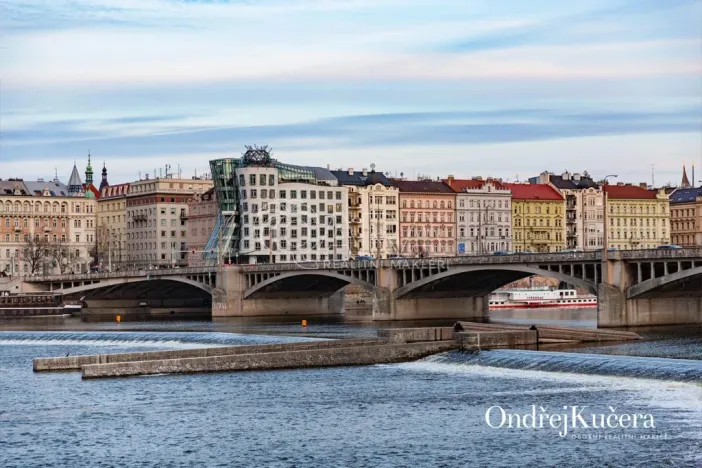 Prodej bytu 2+1, Praha - Smíchov, Janáčkovo nábřeží, 65 m2