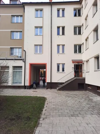 Pronájem bytu 2+1, Olomouc - Nové Sady, Myslbekova, 59 m2