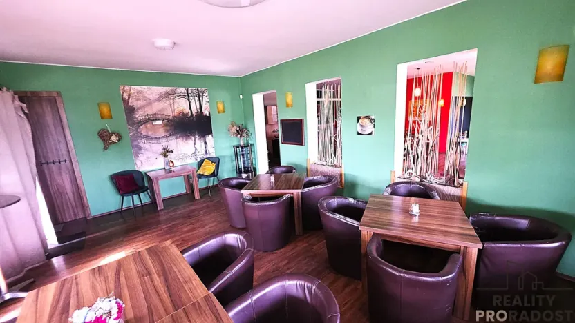Pronájem restaurace, Rohatec, Vítězná, 195 m2