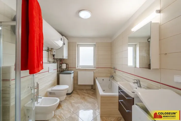 Prodej rodinného domu, Šumice, 165 m2