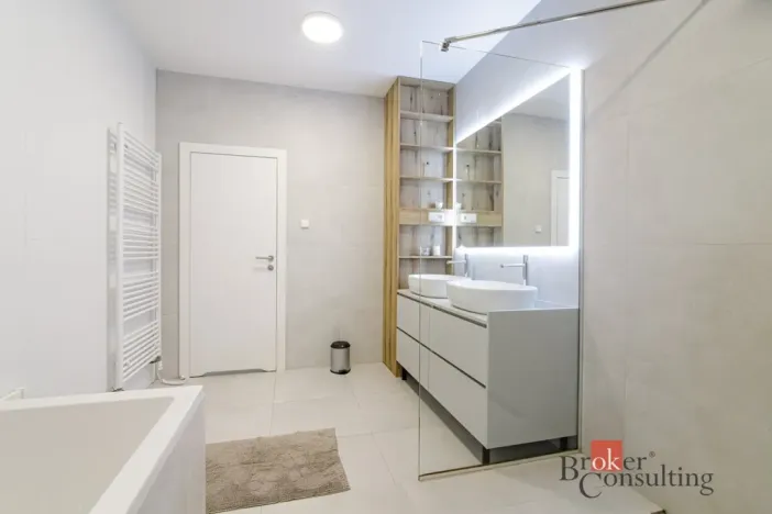 Prodej rodinného domu, Ostrava - Kunčičky, Rajnochova, 400 m2